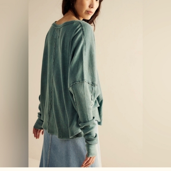 Free People Microphone Drop Thermal top t-shirt long sleeve silver pine NEW! - Picture 2 of 7